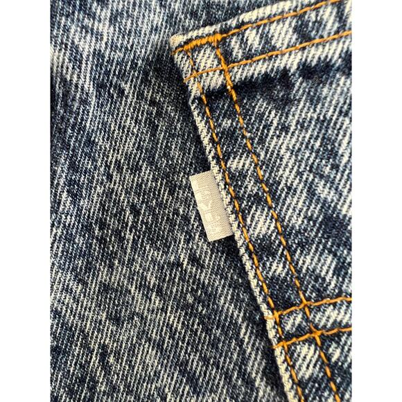 Levi's Blue Medium Wash Raw Edge Hem High Waisted Denim Jean Shorts Size 29 USA - Picture 7 of 7